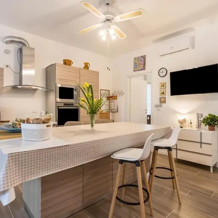 아파트 Casa Di Lux E Max - Sub 701 *